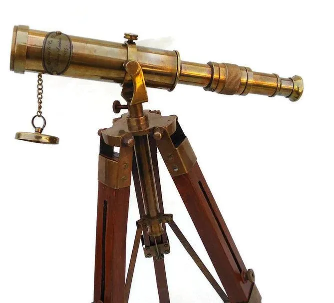 Telescopio de latón con trípode de madera BT08