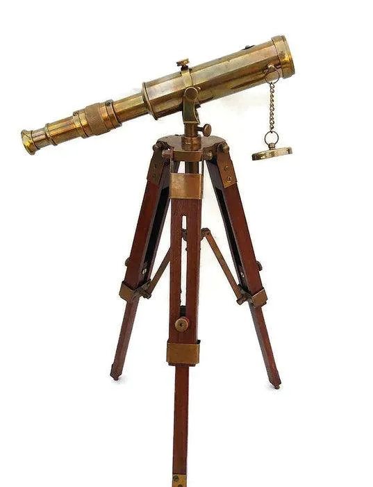 Telescopio de latón con trípode de madera BT08