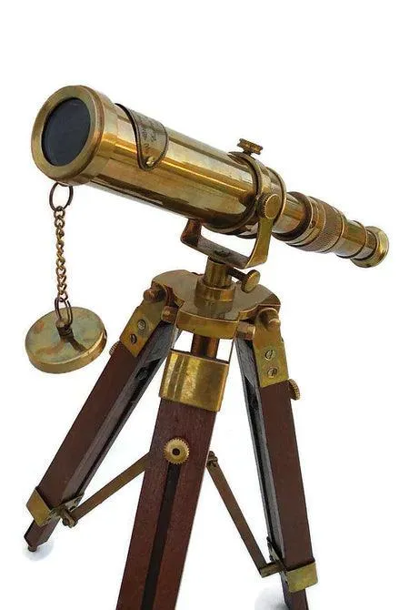 Telescopio de latón con trípode de madera BT08